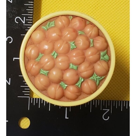 Vintage Avon Pretty Peach Cream Sachet - Empty with Peaches on Lid - Picture 5 of 9